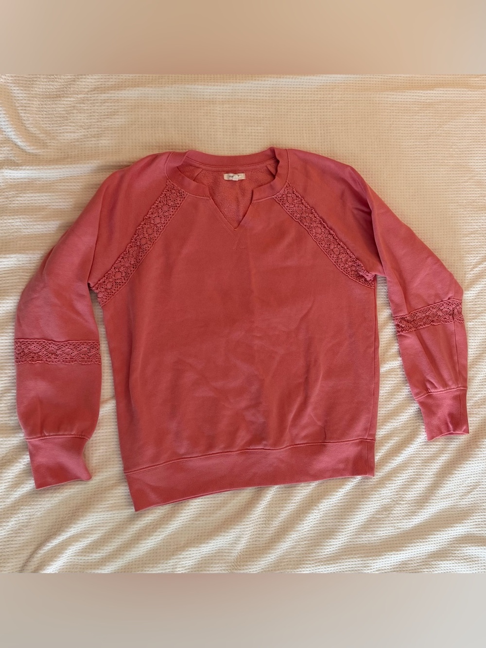 Maurices Lightweight Coral Pink Sweater. Women’s Size Small